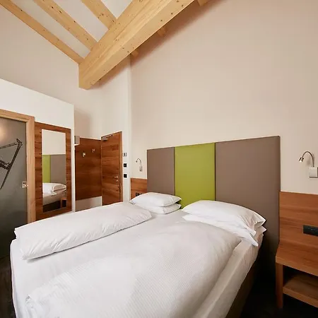 Hotel Valacia Pozza di Fassa Room photo