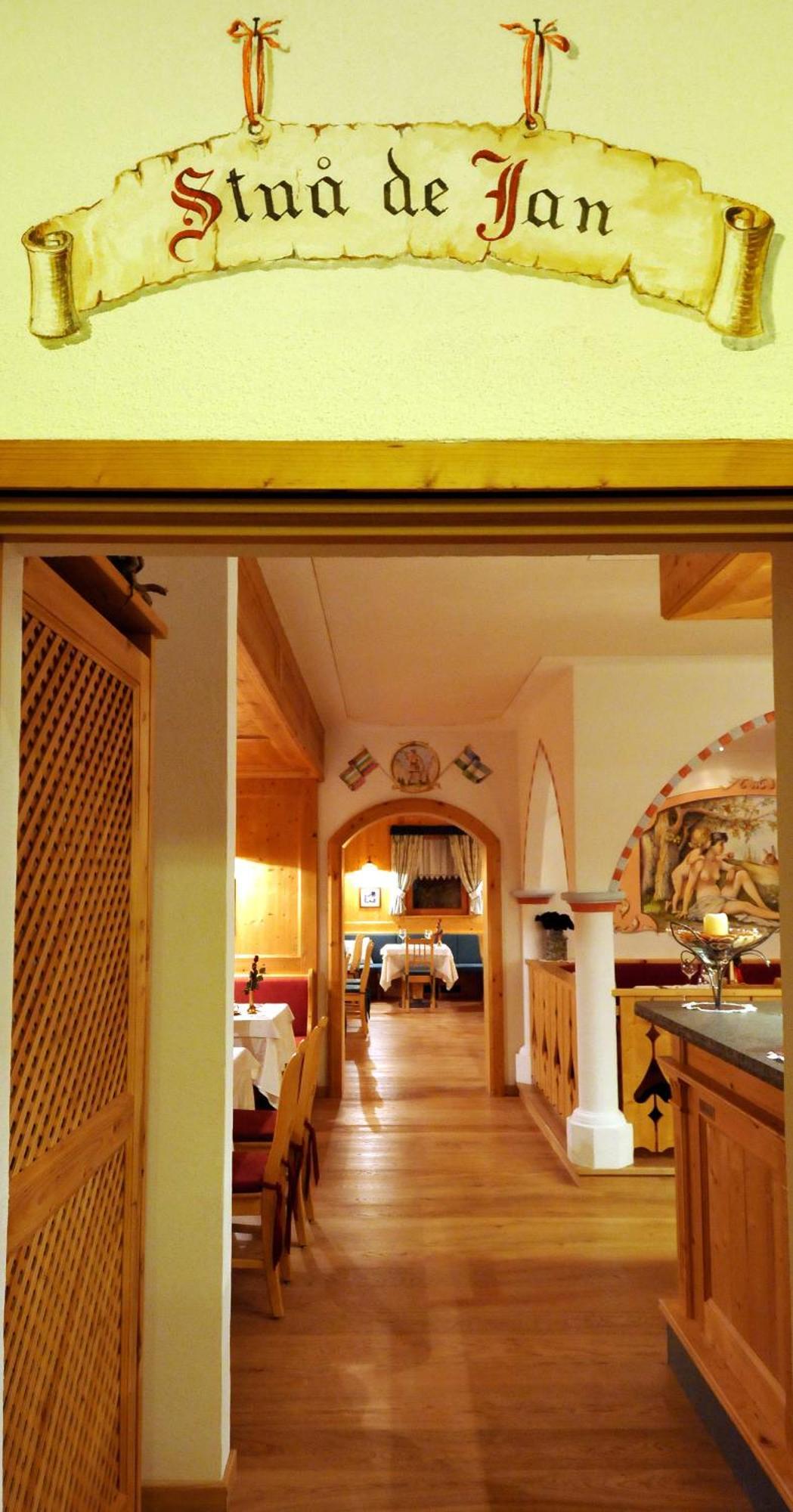 Hotel Valacia Pozza di Fassa