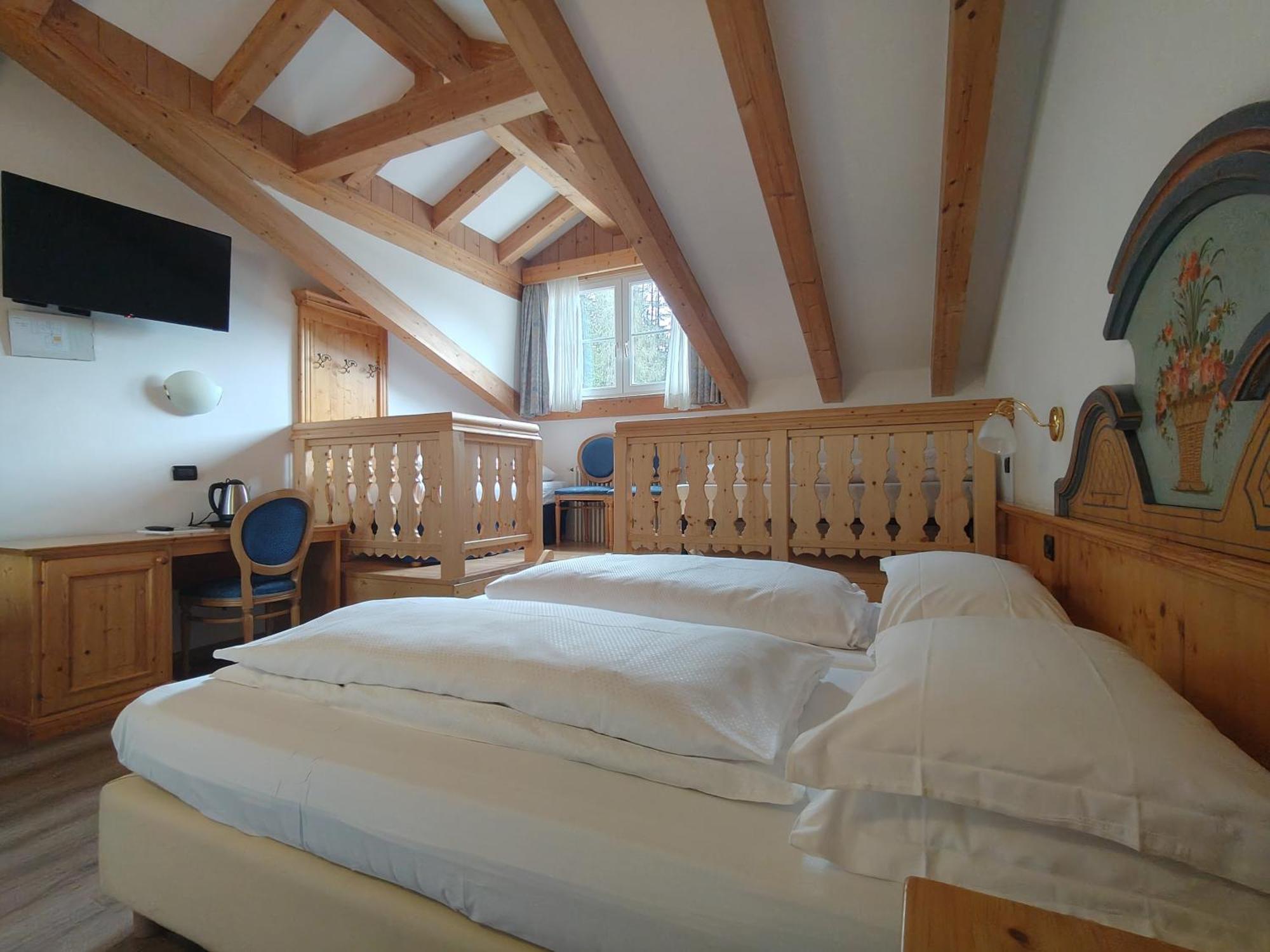 Hotel Valacia 4*